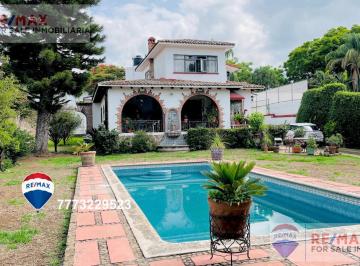 Casa · 423m² · 3 Recámaras · 10 Estacionamientos · Venta de Casa, 1,154 m², Col. Tlaltenango, Cuernavaca, Morelos…clave 4402