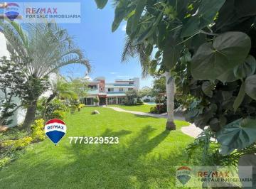 Casa · 600m² · 4 Recámaras · 2 Estacionamientos · Venta de Casa en Lomas Trujillo, Zapata, Morelos…clave 4471