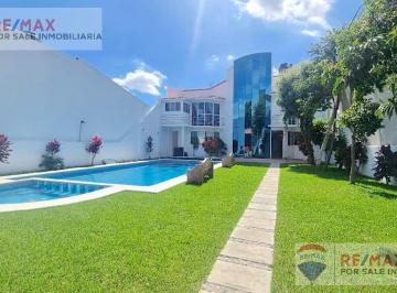 Casa · 414m² · 5 Recámaras · 4 Estacionamientos · Venta de Casa Sola, Fracc. Brisas, Temixco, Morelos…clave 4500