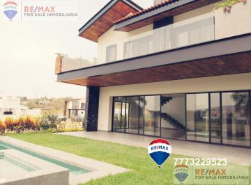 Casa · 450m² · 5 Recámaras · 2 Estacionamientos · Venta de Casa, Club de Golf Paraíso Country Club, Zapata, Morelos…clave 4491