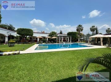 Venta de Hotel en el Centro de Jiutepec, Morelos · Venta de Hotel en El Centro de Jiutepec, Morelos…clave 4589