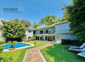 Casa · 435m² · 4 Recámaras · 4 Estacionamientos · Venta de Casa en Privada, Acapatzingo, Cuernavaca, Morelos…clave 4623