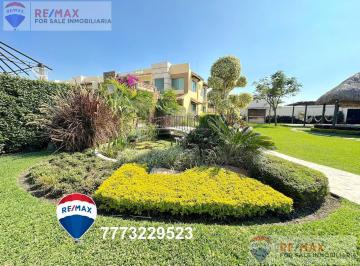 Venta de casa en Jiutepec, Morelos. REMAX For Sale · Venta de Casa en Condominio, Jiutepec, Morelos…clave 4660