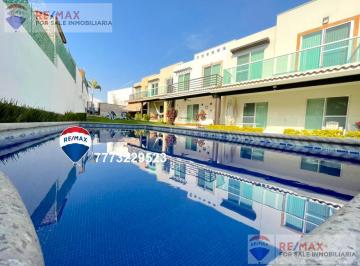 Casa en condominio · 296m² · 3 Recámaras · 2 Estacionamientos · Venta de Casa en Condominio, en Las Animas, Temixco, Morelos…clave 4672