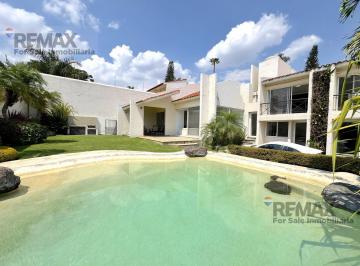 Casa · 280m² · 4 Recámaras · 3 Estacionamientos · Venta de Casa con Alberca en La Col. Delicias, Cuernavaca, Morelos…clave 6155