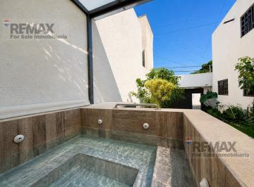 Casa · 158m² · 3 Recámaras · 2 Estacionamientos · Casa Remodelada en Venta Dentro de Fraccionamiento con Vigilancia en Palmira, Cuernavaca… Cv - 6216