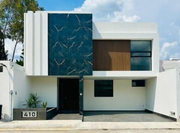 CASA EN VENTA EN LA MORALEJA | SEGURIDAD 24/7 Y EXCELENTE UBICACIÓN

Ubicada den · Residencia en La Moraleja con Roof Garden, Recámara en Planta Baja y Seguridad 24/7