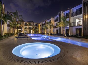Departamento · 164m² · 2 Recámaras · 1 Estacionamiento · Departamento de Lujo en Playa del Carmen, 2 Habitaciones PH con Rooftop Privado, y Alberca