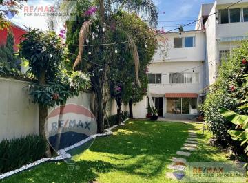 Casa · 209m² · 5 Recámaras · Venta de Casa 3 Niveles, Col. Las Palmas, Cuernavaca, Morelos…clave 4796