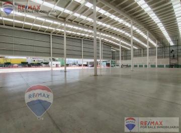 Local comercial · 4116m² · 63 Estacionamientos · Renta de Locales Comerciales en Tejalpa, Morelos…clave 4832