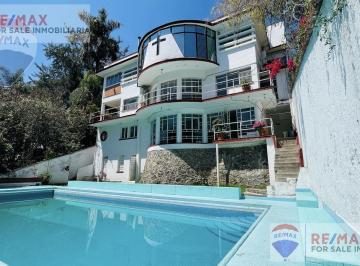 Casa · 875m² · 9 Recámaras · 5 Estacionamientos · Venta de Casa en El Centro de Cuernavaca, Morelos…clave 4870