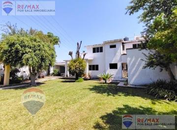 Casa · 408m² · 4 Recámaras · 5 Estacionamientos · Venta de Casa, Fracc. Real Hacienda San José, Jiutepec, Morelos…clave 4896