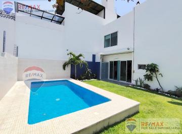 Casa · 121m² · 4 Recámaras · 2 Estacionamientos · Venta de Casa en Fracc. Xochitepec, Morelos…clave 4894