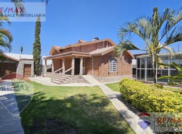 Venta de casa sola en Xochitepec, Morelos · Venta de Casa Sola en Xochitepec, Morelos…clave 4987