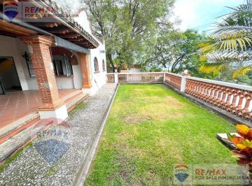 Casa · 482m² · 3 Recámaras · 3 Estacionamientos · Venta de Casa en Rancho Tetela, Cuernavaca, Morelos…clave 5100