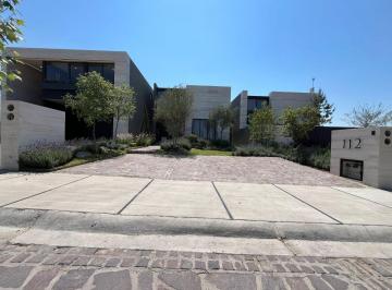 Casa de 3 habitaciones, León · Casa en Venta La Campiña Francesa con 3 Baños Completos y Opción a 4ta Recamara