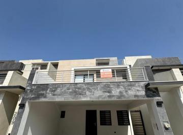 Casa · 234m² · 3 Recámaras · 2 Estacionamientos · Casa en Fraccionamiento Ayuccá