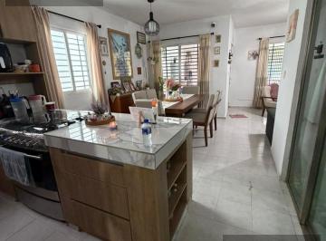 Casa · 147m² · 3 Recámaras · 2 Estacionamientos · Se Vende Casa Fraccionamiento Santa Fe Primera Etapa Smz 524 Av La Luna