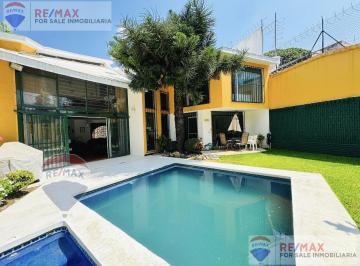 Casa · 271m² · 3 Recámaras · 2 Estacionamientos · Venta de Casa en Vista Hermosa, Cuernavaca, Morelos…clave 4914