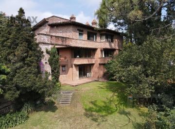 Venta de casa en la Col. Del Bosque, Cuernavaca, Morelos · Venta de Casa en La Col. del Bosque, Cuernavaca, Morelos…clave 5281