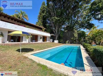 Veta de casa en Limoneros, Cuernavaca · Venta de Casa, 5 Recamaras, Fracc. Limoneros, Cuernavaca, Morelos…clave 5448