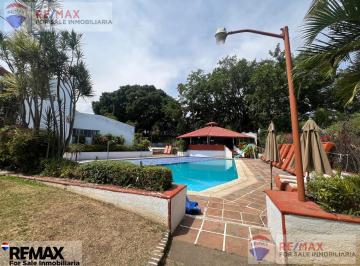 Venta de casa en condominio. Col. Las Quintas, Cuernavaca, Morelos · Venta de Casa en Condominio. Col. Las Quintas, Cuernavaca, Morelos…clave 5518