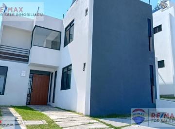 Venta de casa en condominio con alberca, Atlacholoaya, Morelos · Venta de Casa en Condominio con Alberca, Atlacholoaya, Morelos…clave 5461