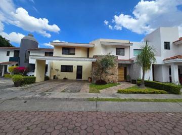 fd4437991209b13b3ec46663cdf1684927c3f3aa8dcbbc0dbeb779078d822ff5 · Hermosa Casa con Jardín Amplio en Venta en Virreyes