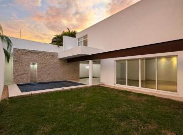 Casa · 437m² · 3 Recámaras · 4 Estacionamientos · Casa en Venta – Montebello, Mérida, Yucatán