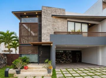 Casa de 3 habitaciones, Alvarado · Vendo Residencia Top en Punta Tiburón. 3 Recámaras. con Páneles Solares.
