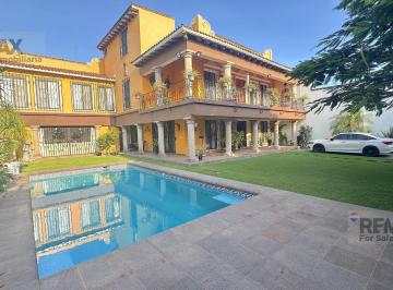 Venta de casa sola con alberca, Col. Vista Hermosa, Cuernavaca, Morelos · Venta de Casa Sola con Alberca, Col. Vista Hermosa, Cuernavaca, Morelos…clave 5826