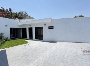 Casa · 210m² · 5 Recámaras · 2 Estacionamientos · Casa con Departamento, Col. Satélite, Cuernavaca, Morelos (Cesión de Derechos)…clave 5871