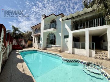 Casa · 494m² · 5 Recámaras · 3 Estacionamientos · Casa en Venta con Seguridad, Fracc. Club de Golf Cuernavaca…clave 5974