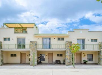 Casa · 153m² · 3 Recámaras · 2 Estacionamientos · Vive con Todo Incluido: Casas con Amenidades y Ubicación Estratégica en Zona Norte