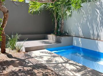 Casa en condominio · 195m² · 2 Recámaras · 2 Estacionamientos · Se Renta Casa con Alberca en Privada - Santa Gertrudis Copó Mérida Yucatán