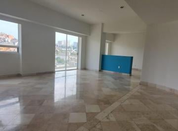 Departamento · 205m² · 3 Recámaras · 2 Estacionamientos · Departamento en Lomas Country Club (Adentro)