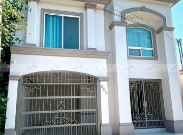 Casa · 258m² · 3 Recámaras · 1 Estacionamiento · Casa en Venta en Cadereyta