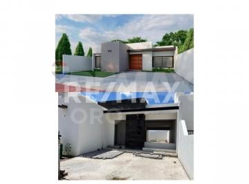 Casa en condominio · 205m² · 3 Recámaras · 3 Estacionamientos · Casa en Venta en Tequisquiapan Querétaro - (4)