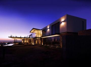 Casa de 4 habitaciones, San Luis Potosí · Vive Frente Al Hoyo 1: Casa de 901 m² con Conexión Al Campo de Golf