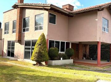 Casa de 5 habitaciones, Toluca · Casa en Venta Cacalomacan Toluca. Cuenta con Escritura Publica.