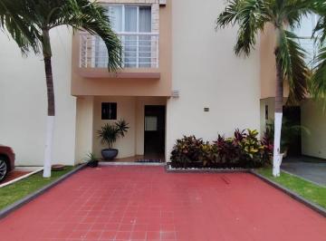 Casa · 99m² · 3 Recámaras · 2 Estacionamientos · Se Renta Casa Terrarium Residencial Av 135