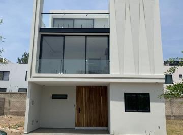 Casa de 4 habitaciones, Zapopan · Casa en Venta #108 Coto Altanza en Solares Residencial
