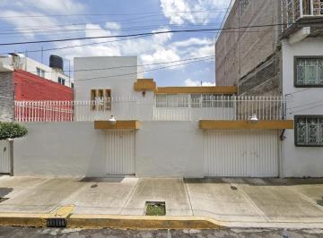 Casa de 4 habitaciones, Venustiano Carranza · Casa en Venta en Ignacio Zaragoza Venustiano Carranza