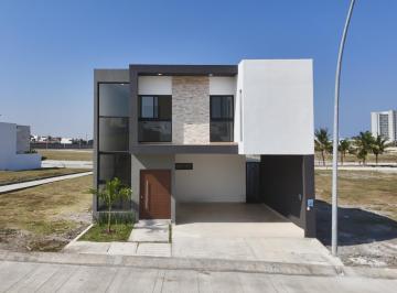 Casa · 218m² · 3 Recámaras · 2 Estacionamientos · Casa Nueva en Venta Punto Lomas Riviera Veracruzana