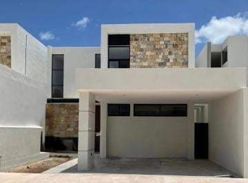 Casa · 275m² · 4 Recámaras · Casa en Venta Mérida Cholul
