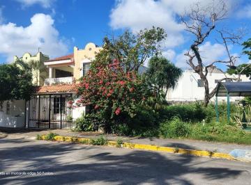 Casa · 140m² · 3 Recámaras · 1 Estacionamiento · Casa en Renta en Santa Fe 1 en Privada a Media Cuadra de Av Las Torres y Av La Luna