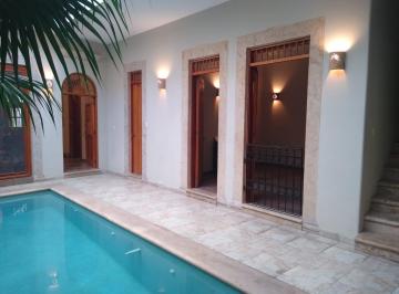 alberca interior · Casa Estilo Casona Tradicional en Renta en El Centro de Mérida