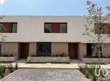 Casa · 150m² · 3 Recámaras · 2 Estacionamientos · Casa en Venta en Altos Juriquilla, Queretaro