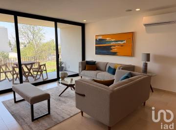 Casa · 165m² · 3 Recámaras · 2 Estacionamientos · Casa en Venta en Distrito Sophia, Jurica Queretaro