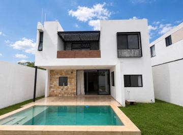 Casa · 194m² · 3 Recámaras · 4 Estacionamientos · Casa en Venta en Residencial Arborea Conkal Merida Yucatan